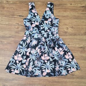 Forever 21 Tropical Floral Dress with low back design - Size Medium